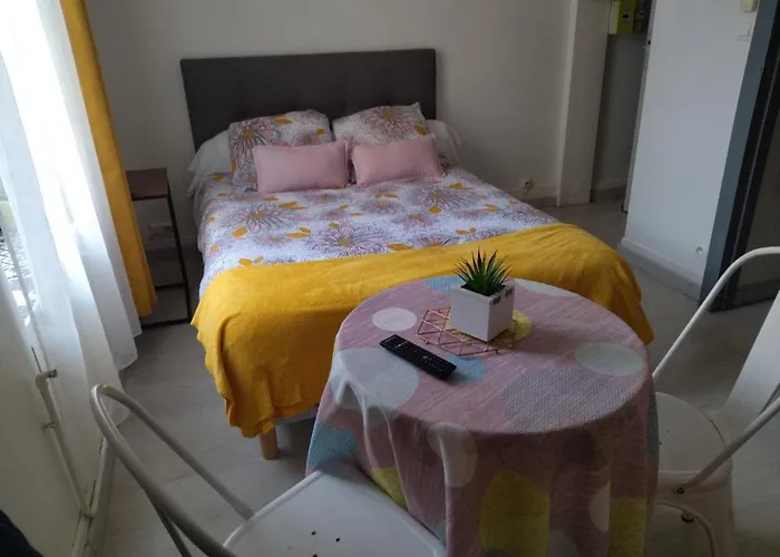 Apartment Mirabeau Les Halles 15m2 Climatisation *